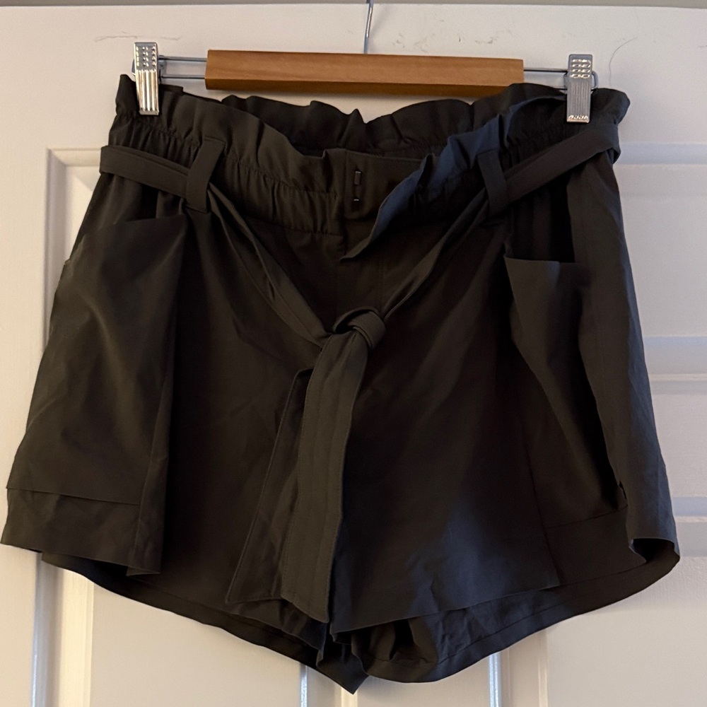 Athleta Women's High Waist Black Shorts